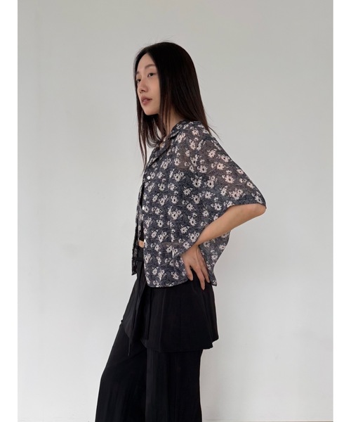 Didot.showroom（ディドット ショールーム）の「【DIDOT.】オープンカラーシフォンフラワーブラウス（シャツ/ブラウス・レディース・パープル/チャコール/グレー・FREE）」の12枚目の写真