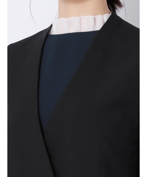 SUIT SQUARE（スーツスクエア）の「ダブルブレストジレ Vカラー ウォッシャブル 2WAYストレッチ ドライトロピカル 無地（スーツベスト・レディース・ブラック系/グレー系・38(9号)）」の6枚目の写真