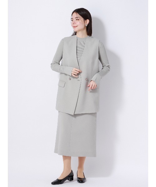 SUIT SQUARE（スーツスクエア）の「ダブルブレストジレ Vカラー ウォッシャブル 2WAYストレッチ ドライトロピカル 無地（スーツベスト・レディース・ブラック系/グレー系・38(9号)）」の8枚目の写真