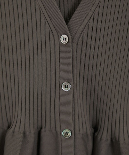 SALON adam et rope'（サロン アダム エ ロペ）の「【WEB限定】リブフレアーペプラムプルオーバー 2［2WAY・追加］（ニット/セーター・レディース・キャメル/ブラック/チャコールグレー・FREE）」の19枚目の写真