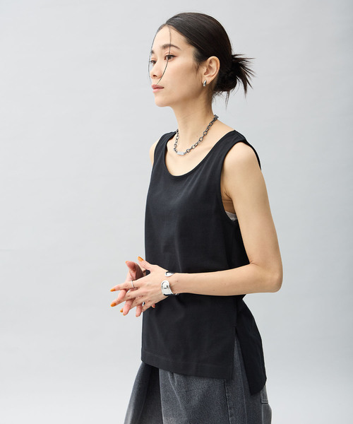 ONE'S TRUE(ワンズトゥルー)の「【2025年春夏】タンクトップ(Tシャツ/カットソー・レディース・ブラック/オフホワイト/ブルー・M/L)」の12枚目の写真