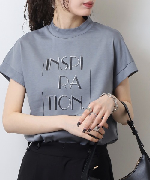 BRODIAEA(ブローディア)の「BRODIAEA INSPIRATION ロゴプリント 半袖Tシャツ カットソー 日本製(Tシャツ/カットソー・レディース・ピンク/ベージュ/グレー/オフホワイト/ネイビー・40)」の2枚目の写真