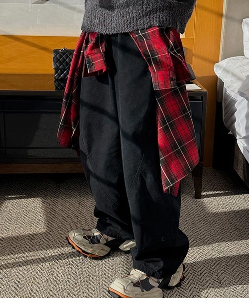 ASCLO（エジュクロ）の「ASCLO／コットン切り替えラインパンツ（その他パンツ・メンズ・ブラック/ライトグレー・MEDIUM/LARGE）」の4枚目の写真