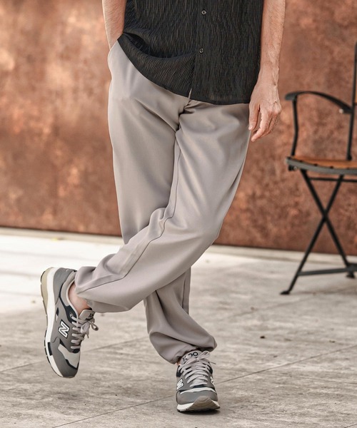 CAMBIO(カンビオ)の「mp13675-TRイージーストレートタックパンツ(その他パンツ・メンズ・ブラック/オリーブ/ベージュ・XL/L/M)」の1枚目の写真