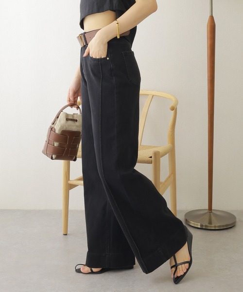 LAULEN(ローレン)の「belted flare denim pants /ベルト付き シーム フレア デニム パンツ(デニムパンツ・レディース・ブラック/ホワイト・M/S)」の5枚目の写真