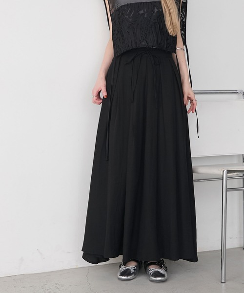 【再入荷】素敵 ブラックフンワリ リボン ロングスカート forksy.】ランダムリボン ロングギャザースカート（スカート