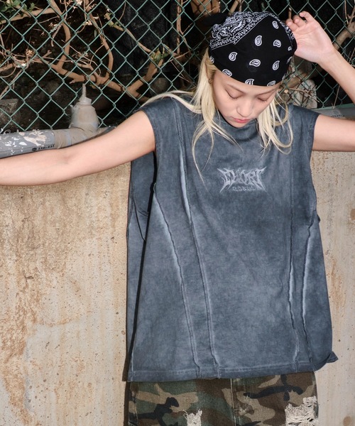 SHORT ROUND（ショートラウンド）の「SHORT ROUND/コールドダイスウィッチングロゴノースリーブ（Tシャツ/カットソー・メンズ・スミクロ/グレー・MEDIUM/LARGE）」の5枚目の写真