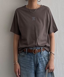 LBC（エルビーシー）の「【プチプラ1990円（税抜）】ミニロゴ刺繍Tシャツ（Tシャツ/カットソー）」