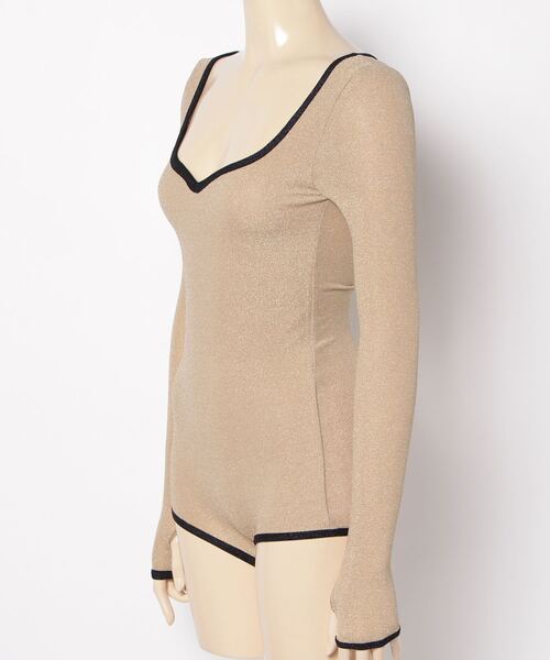 DLESS(ドレス)の「Sweetheartneck bodysuits/ハートネックロングスリーブボディスーツ(Tシャツ/カットソー・レディース・ブラック×ゴールド/ゴールド系その他・X-SMALL)」の18枚目の写真
