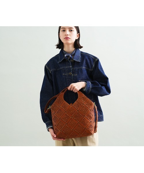 genten(ゲンテン)の「サステナブルカットワーク 2wayバッグ(ハンドバッグ・レディース・ダークブラウン/ブラウン/ブラック・FREE)」の11枚目の写真