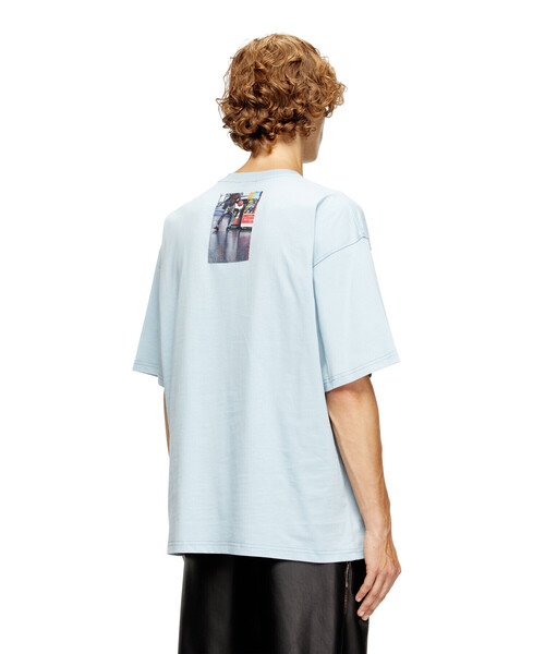 DIESEL(ディーゼル)の「メンズ Tシャツ T-BOXT-T3(Tシャツ/カットソー・メンズ・オフホワイト/ライトブルー/ブラック・XX-LARGE/X-LARGE/LARGE/MEDIUM/SMALL/X-SMALL/XXX-LARGE)」の9枚目の写真