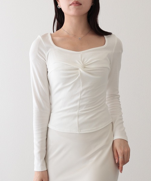 Lace Ladies(レースレディース)の「フロント ツイスト ラウンドネック 長袖 カットソー(Tシャツ/カットソー・レディース・ホワイト/ブラック/グレー・FREE)」の1枚目の写真