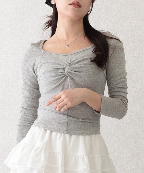 Lace Ladies(レースレディース)の「フロント ツイスト ラウンドネック 長袖 カットソー(Tシャツ/カットソー・レディース・ホワイト/ブラック/グレー・FREE)」の5枚目の写真
