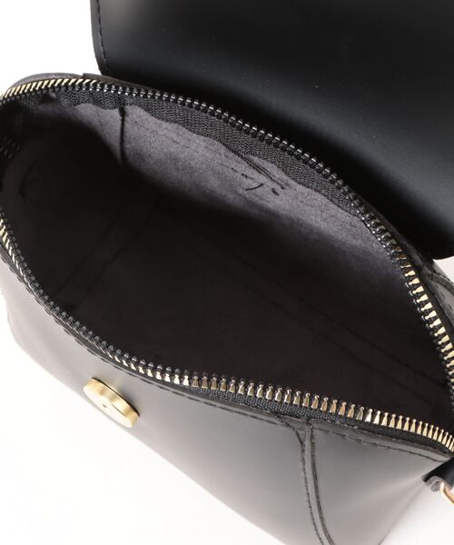 VIBGYOR(ヴィブジョー)の「urbanfemine./シンプルショルダーバッグ U7511(ショルダーバッグ・レディース・ブラック/グリーン/ダークブラウン/ホワイト・FREE)」の9枚目の写真