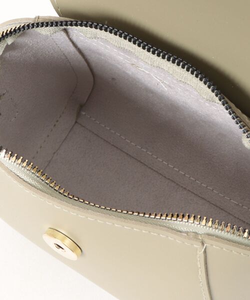 VIBGYOR(ヴィブジョー)の「urbanfemine./シンプルショルダーバッグ U7511(ショルダーバッグ・レディース・ブラック/グリーン/ダークブラウン/ホワイト・FREE)」の6枚目の写真