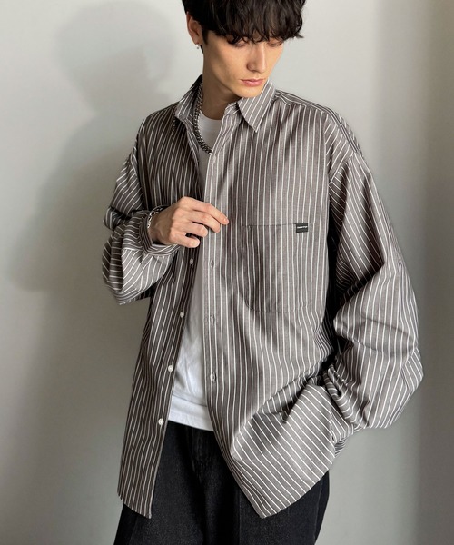 Classical Origin(クラシカルオリジン)の「【Classical Origin】ゆとりを着る。ネーム付き胸ポケットビッグシャツ(長袖)/Brand name & chest pocket long sleeved big shirt(シャツ/ブラウス・メンズ・チャコール/ブラック系1/オフホワイト/グレー系/ブルー/ブラック系2・X-LARGE/MEDIUM/LARGE)」の20枚目の写真