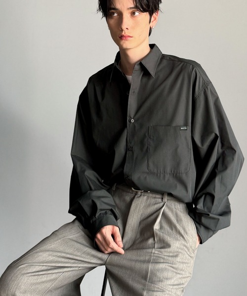 Classical Origin(クラシカルオリジン)の「【Classical Origin】ゆとりを着る。ネーム付き胸ポケットビッグシャツ(長袖)/Brand name & chest pocket long sleeved big shirt(シャツ/ブラウス・メンズ・チャコール/ブラック系1/オフホワイト/グレー系/ブルー/ブラック系2・X-LARGE/MEDIUM/LARGE)」の14枚目の写真