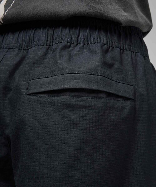 JORDAN BRAND（ジョーダンブランド）の「ジョーダン フライト メンズ ユーティリティ パンツ / Jordan Flight Men's Utility Pants HV0530-010 Black（その他パンツ・メンズ・ブラック・2XL/L/M/S/XL）」の17枚目の写真