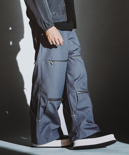 NO ID.(ノーアイディ)の「mp13954-2wayワイドパンツ(その他パンツ・メンズ・グレー/ブラック・2/1)」の2枚目の写真