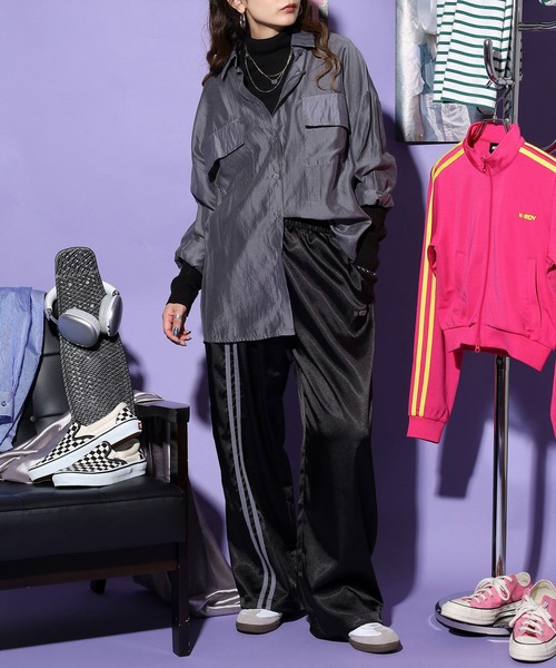 NERDY(ノルディ)の「グロッシートラックパンツ(スウェットパンツ・レディース・レッド/シルバー/ブラック・M/SS/L/S)」の8枚目の写真