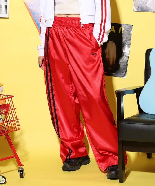 NERDY(ノルディ)の「グロッシートラックパンツ(スウェットパンツ・レディース・レッド/シルバー/ブラック・M/SS/L/S)」の10枚目の写真