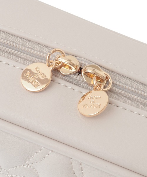 Maison de FLEUR(メゾンドフルール)の「リボンキルティングスクエアポシェット(ショルダーバッグ・レディース・ブラック/ライトピンク・FREE)」の14枚目の写真