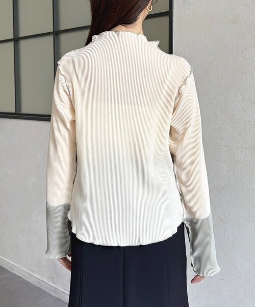 Thevon(ゼボン)の「袖先配色プリーツメロープルオーバー(Tシャツ/カットソー・レディース・ベージュ/ブラック/ホワイト系その他/ベージュ系その他/ブラック系その他/アイボリー・FREE)」の16枚目の写真