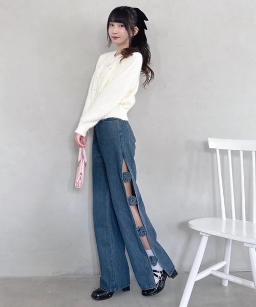Loueme（ルエム）の「ローズモチーフデニムパンツ（デニムパンツ・レディース・ブルー・M）」の3枚目の写真