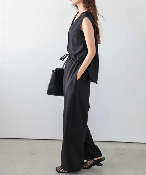 AMELY(エミリー)の「バックセパレートオールインワン(つなぎ/オールインワン・レディース・ブラック/グレイッシュベージュ/ライトベージュ・M/L)」の4枚目の写真