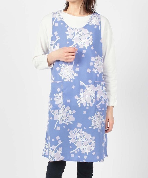 NAIGAI（ナイガイ）の「HOUSE WEAR STUDIO ポリエステル100％ ニューブッチャー ダンデライオン柄 後結び 背付きエプロン 70373021（エプロン・レディース・ピンク/ブルー/グレー・FREE）」の3枚目の写真