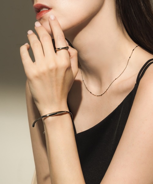 muku（ムク）の「BANGLE/NUANCE LOOP（バングル/リストバンド・レディース・ゴールド/シルバー・FREE）」の7枚目の写真