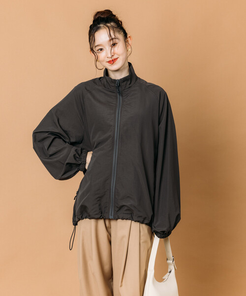 FREAK'S STORE(フリークスストア)の「限定展開 リラックスフィット スタンドカラー ナイロン ジップブルゾン(ブルゾン・メンズ・ブラック/チャコールグレー/ネイビー/ベージュ/レオパード・LARGE/MEDIUM/SMALL)」の19枚目の写真