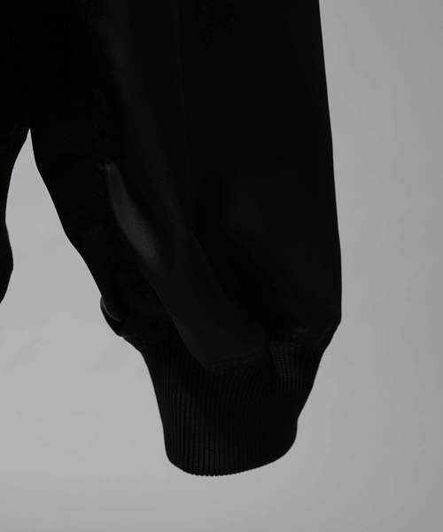 MAISON SPECIAL（メゾンスペシャル）の「《UNISEX》Knit Combination Prime-Over Drivers Knit Blouson/ニットコンビプライムオーバードライバーズニットブルゾン【MAISON SPECIAL/メゾンスペシャル】（ニット/セーター・メンズ・シルバー/ブラック/バーガンディー・0/1/2）」の5枚目の写真