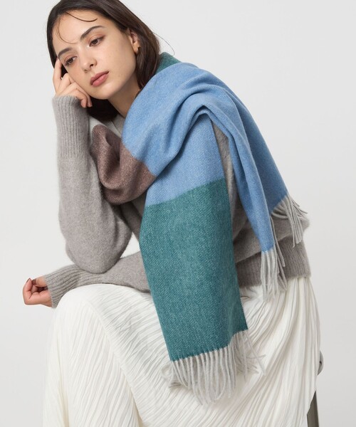 green label relaxing（グリーンレーベルリラクシング）の「ウール 柄 ストール（マフラー・レディース・ライラック/ライム/ロイヤルブルー/イエロー・FREE）」の9枚目の写真