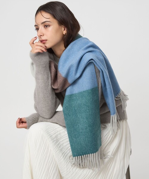 green label relaxing（グリーンレーベルリラクシング）の「ウール 柄 ストール（マフラー・レディース・ライラック/ライム/ロイヤルブルー/イエロー・FREE）」の11枚目の写真