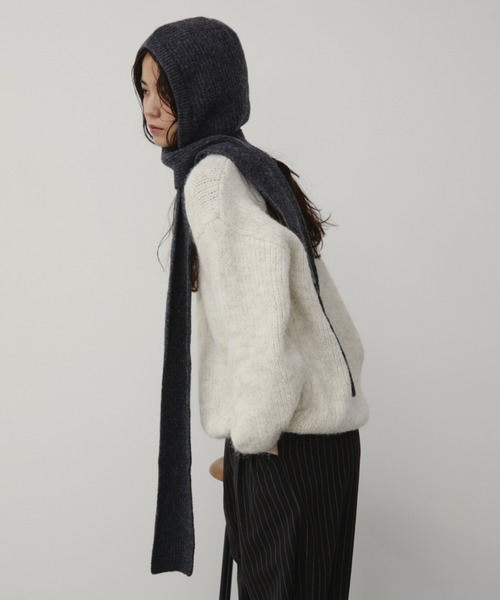 Aunt Marie's（アントマリーズ）の「フード付きニットマフラー（マフラー・レディース・アイボリー/ブルー/チャコールグレー・FREE）」の3枚目の写真