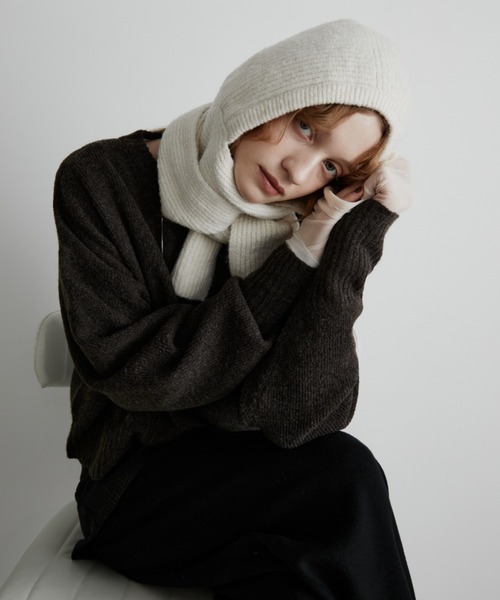 Aunt Marie's（アントマリーズ）の「フード付きニットマフラー（マフラー・レディース・アイボリー/ブルー/チャコールグレー・FREE）」の5枚目の写真