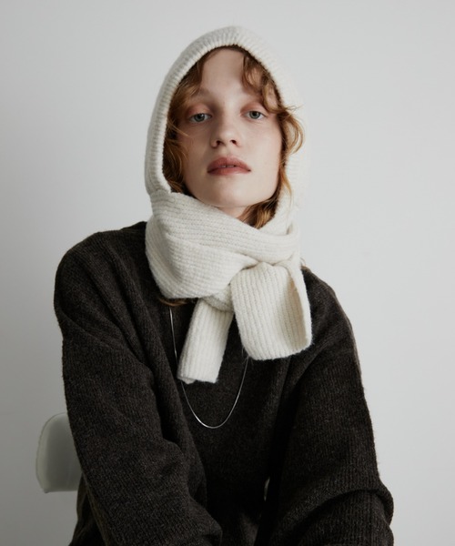 Aunt Marie's（アントマリーズ）の「フード付きニットマフラー（マフラー・レディース・アイボリー/ブルー/チャコールグレー・FREE）」の6枚目の写真