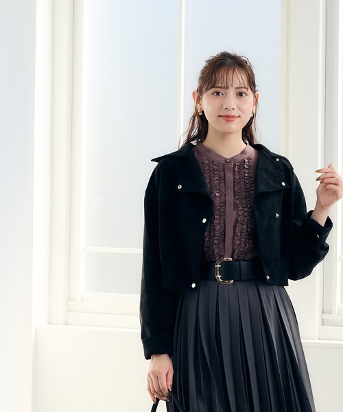 12Twelve Agenda（トゥエルブ　アジェンダ）の「シルキーローンプチフリルシャツ（シャツ/ブラウス・レディース・オフホワイト/チャコールグレー/ブラウン・M）」の11枚目の写真
