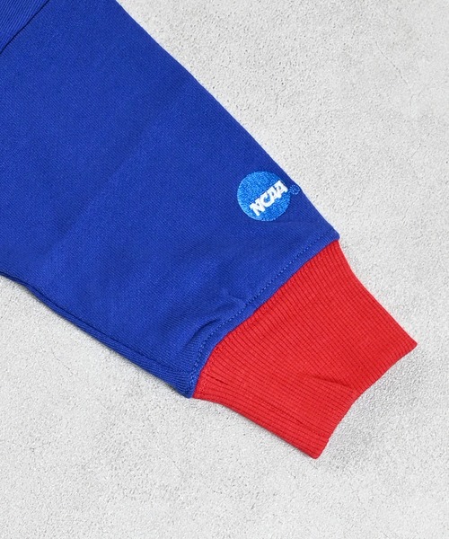 NCAA（エヌシーエーエー）の「【NCAA】カレッジプリントクルーネックスウェット（スウェット・キッズ・ブラック/ブルー/キナリ・100/110/120/130/140）」の8枚目の写真