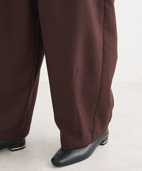 ELENCARE DUE（エレンカーレデュエ）の「・ELENCARE DUE ツイルタックコクーンパンツ（その他パンツ・レディース・ブラック/ブラウン/ベージュ・FREE）」の12枚目の写真