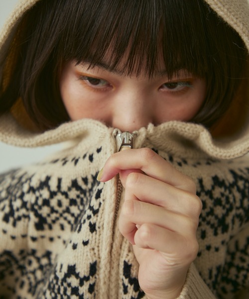 full/fill.（フルフィル）の「nordic hood zip knit cardigan / ノルディックフードジップニットカーディガン（ニット/セーター・レディース・グレー/アイボリー・FREE）」の17枚目の写真