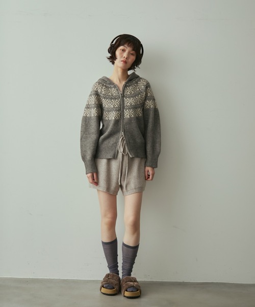 full/fill.（フルフィル）の「nordic hood zip knit cardigan / ノルディックフードジップニットカーディガン（ニット/セーター・レディース・グレー/アイボリー・FREE）」の4枚目の写真