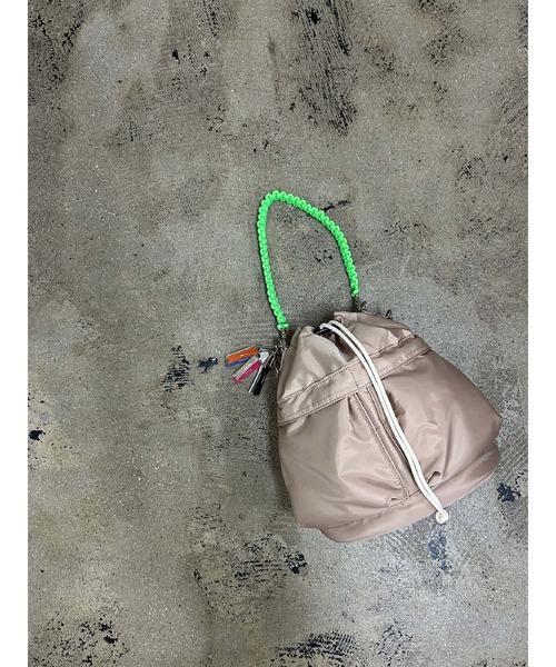 cheek(BAG)(チーク)の「【cheek】kinchaku code 2 way tote(トートバッグ・レディース・ブラック/ホワイト/パープル/ベージュ・FREE)」の22枚目の写真