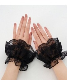 I.O.E（アイオイ）の「【韓国トレンド】レースリボンカフス（ブラック／ホワイト）（その他小物）」