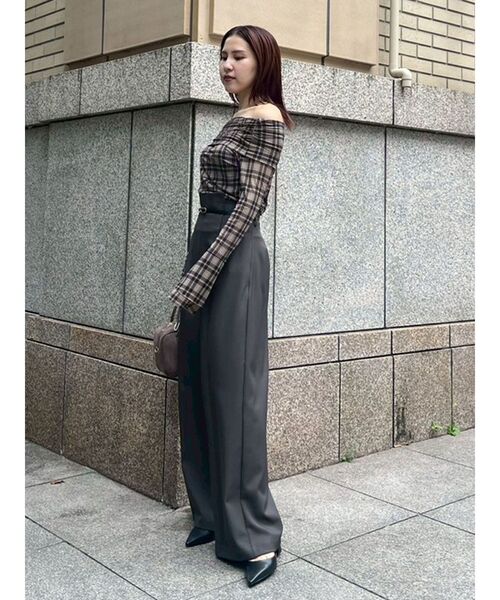 LAGUNAMOON（ラグナムーン）の「バイカラーベルトパンツ（その他パンツ・レディース・アイボリー/ダークブラウン/チャコールグレー/モカ・SMALL/MEDIUM）」の20枚目の写真