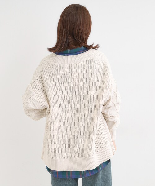 SHOO・LA・RUE(シューラルー)の「【洗濯機可/S-LL】大人の抜け感 ざっくり編み モールケーブルカーディガン【CIRCRIC】(カーディガン/ボレロ・レディース・ブラウン系/イエロー系その他/アイボリー・04/03/02/01)」の15枚目の写真