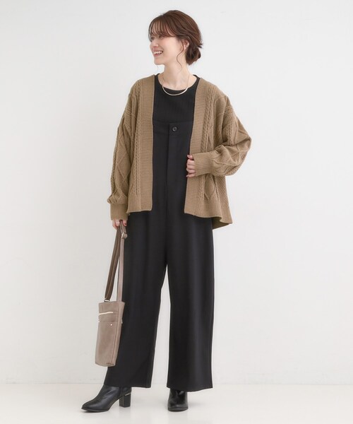 SHOO・LA・RUE(シューラルー)の「【洗濯機可/S-LL】大人の抜け感 ざっくり編み モールケーブルカーディガン【CIRCRIC】(カーディガン/ボレロ・レディース・ブラウン系/イエロー系その他/アイボリー・04/03/02/01)」の6枚目の写真