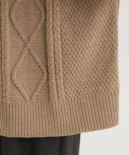 SHOO・LA・RUE(シューラルー)の「【洗濯機可/S-LL】大人の抜け感 ざっくり編み モールケーブルカーディガン【CIRCRIC】(カーディガン/ボレロ・レディース・ブラウン系/イエロー系その他/アイボリー・04/03/02/01)」の13枚目の写真
