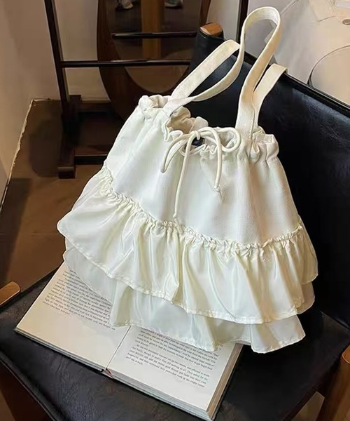 NuNuNa（ヌヌナ）の「【NuNuNa】２WAYフリルデザイン ビックサイズ トートバッグ（トートバッグ・レディース・グリーン/ピンク/アイボリー/ブラック・FREE）」の11枚目の写真